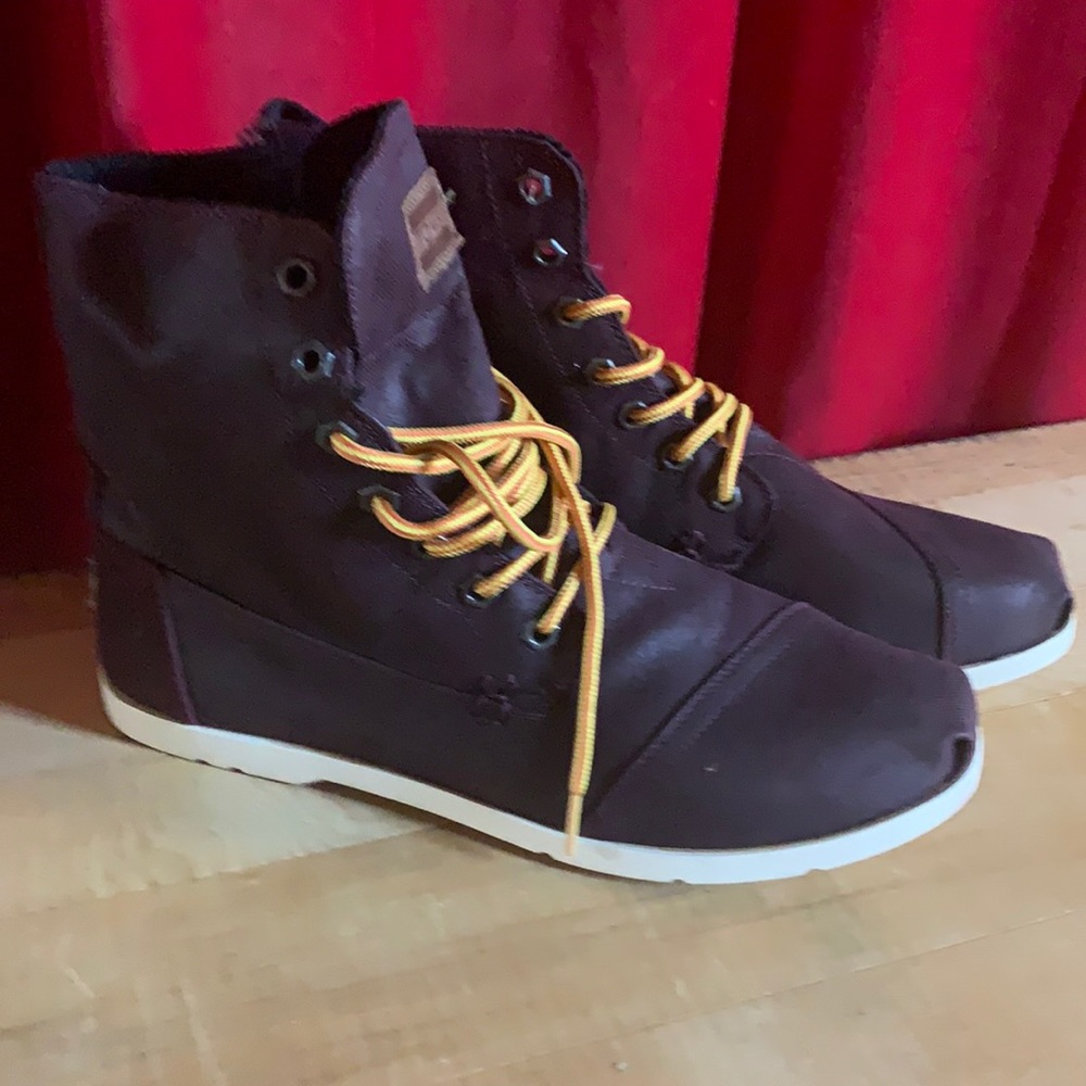 Toms Aviator Twill boots! Men’s size 11! NWT!!